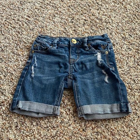 Girls’ shorts bundle (6) - Picture 2 of 5